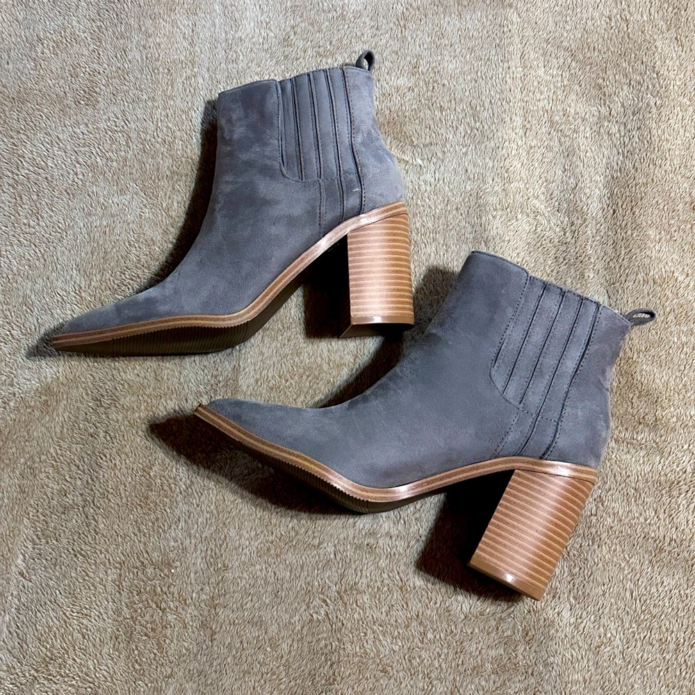 Grey boots size 8